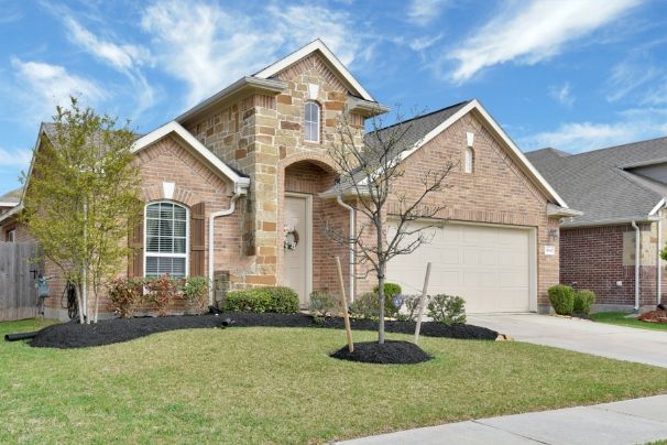 https://HollyBarrett.NewConstructionHomesForYou.com